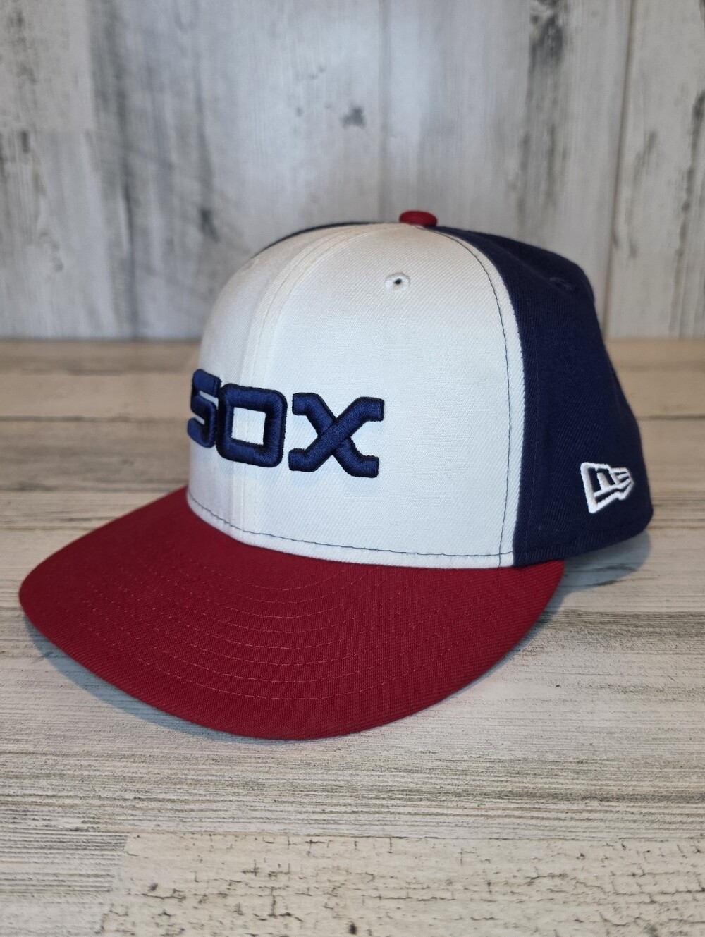 New Era Chicago White Sox 59FIFTY Fitted Hat 6 7/8 Red White Navy On Field
